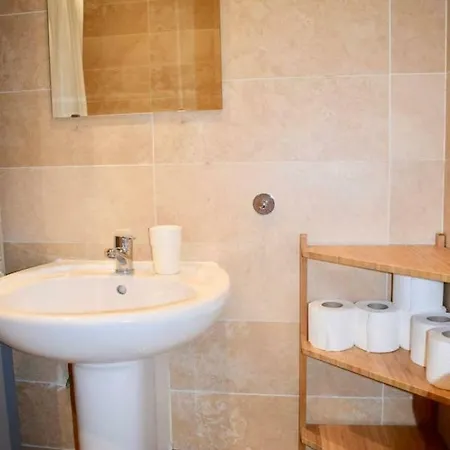 Chic 1 Bedroom Flat In The Heart Of City